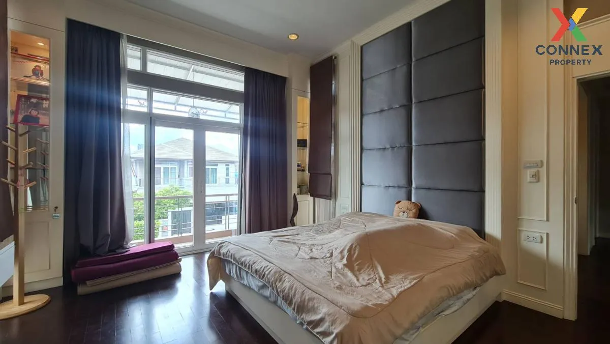 For Sale House , The Royal Green Park Kanchanaphisek , wide front