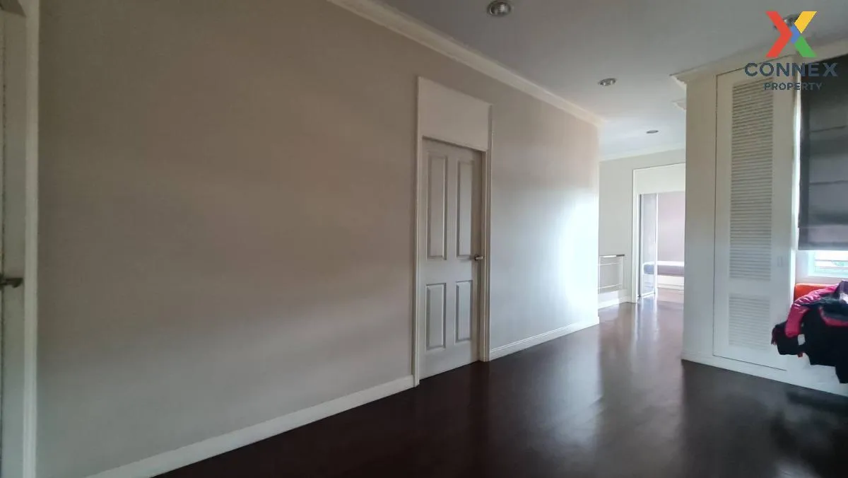 For Sale House , The Royal Green Park Kanchanaphisek , wide front