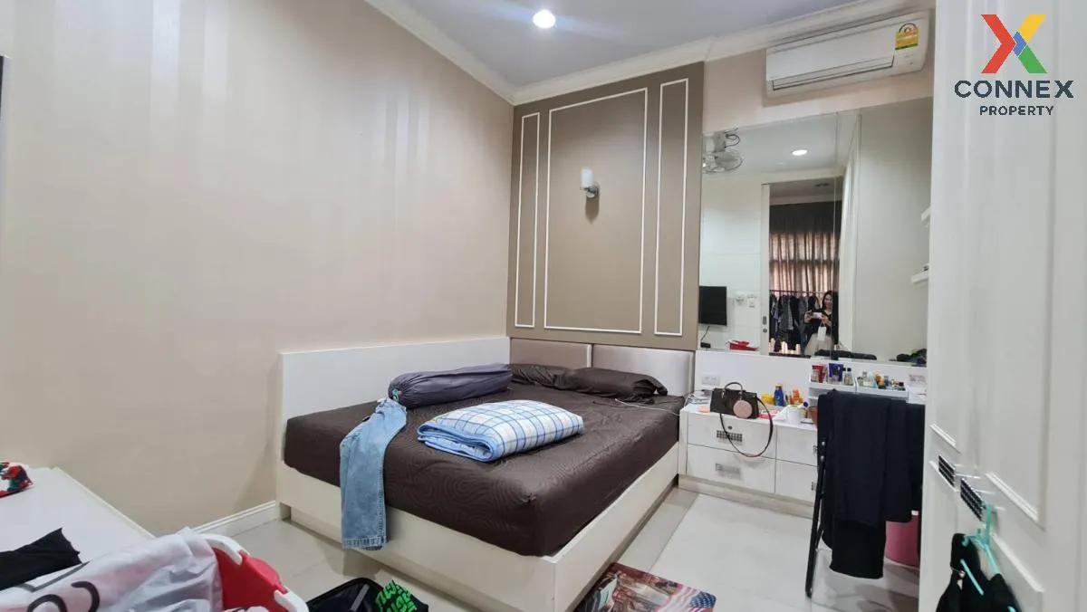 For Sale House , The Royal Green Park Kanchanaphisek , wide front