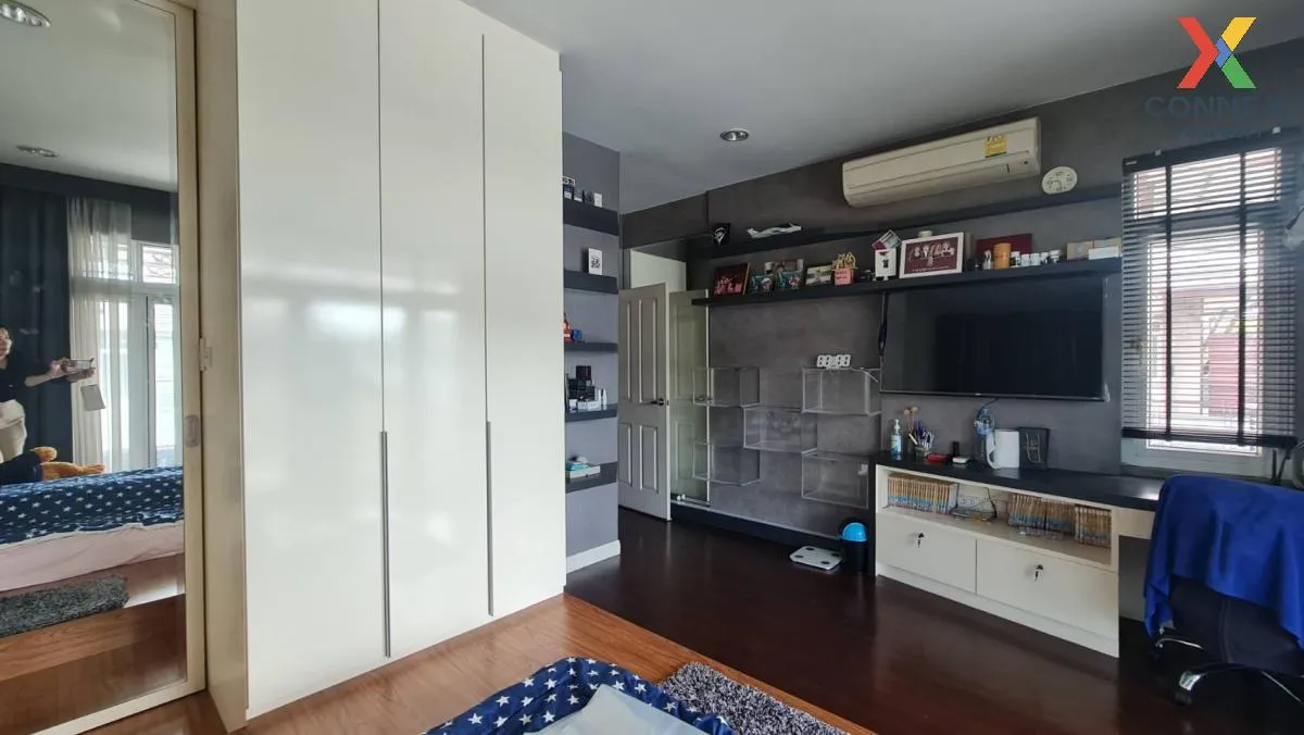 For Sale House , The Royal Green Park Kanchanaphisek , wide front