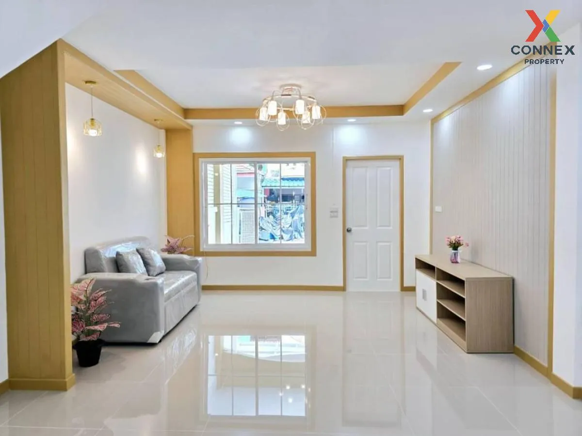 ขายทาวน์เฮ้าส์/ทาวน์โฮม  บ้านนันทิชา 2 รีโนเวทใหม่ ไทรน้อย ไทรน้อ