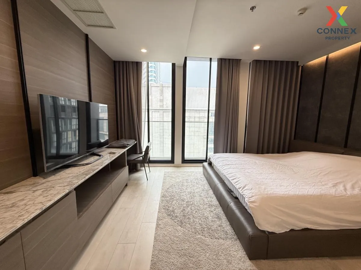 For Sale Condo , Noble Ploenchit , nice view , high floor , wide  For Sale Condo , Noble Ploenchit , nice view , high floor , wide