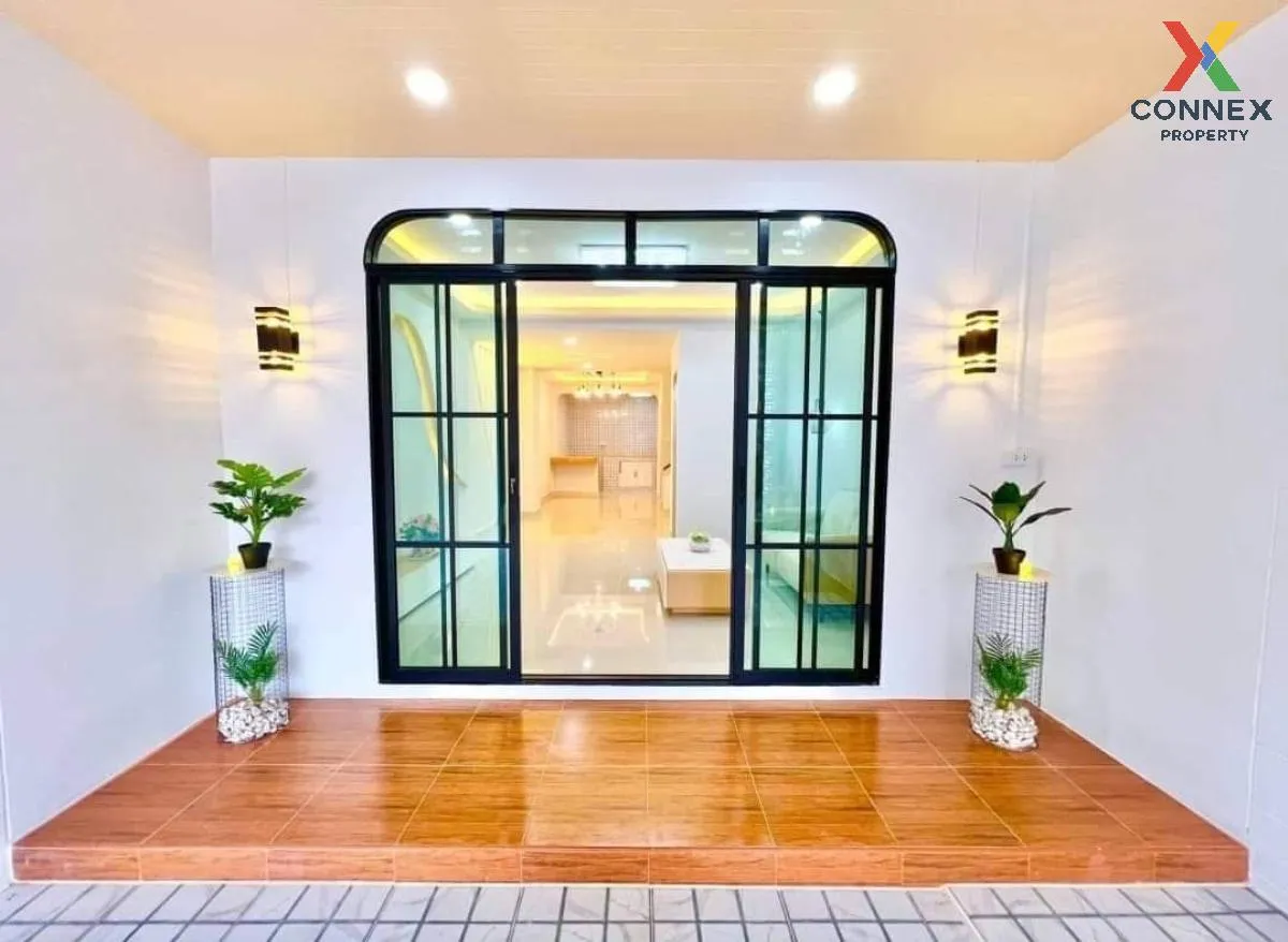 ขายทาวน์เฮ้าส์/ทาวน์โฮม  บ้านเต็มรัก รีโนเวทใหม่ บางคูรัด บางบัวท 3