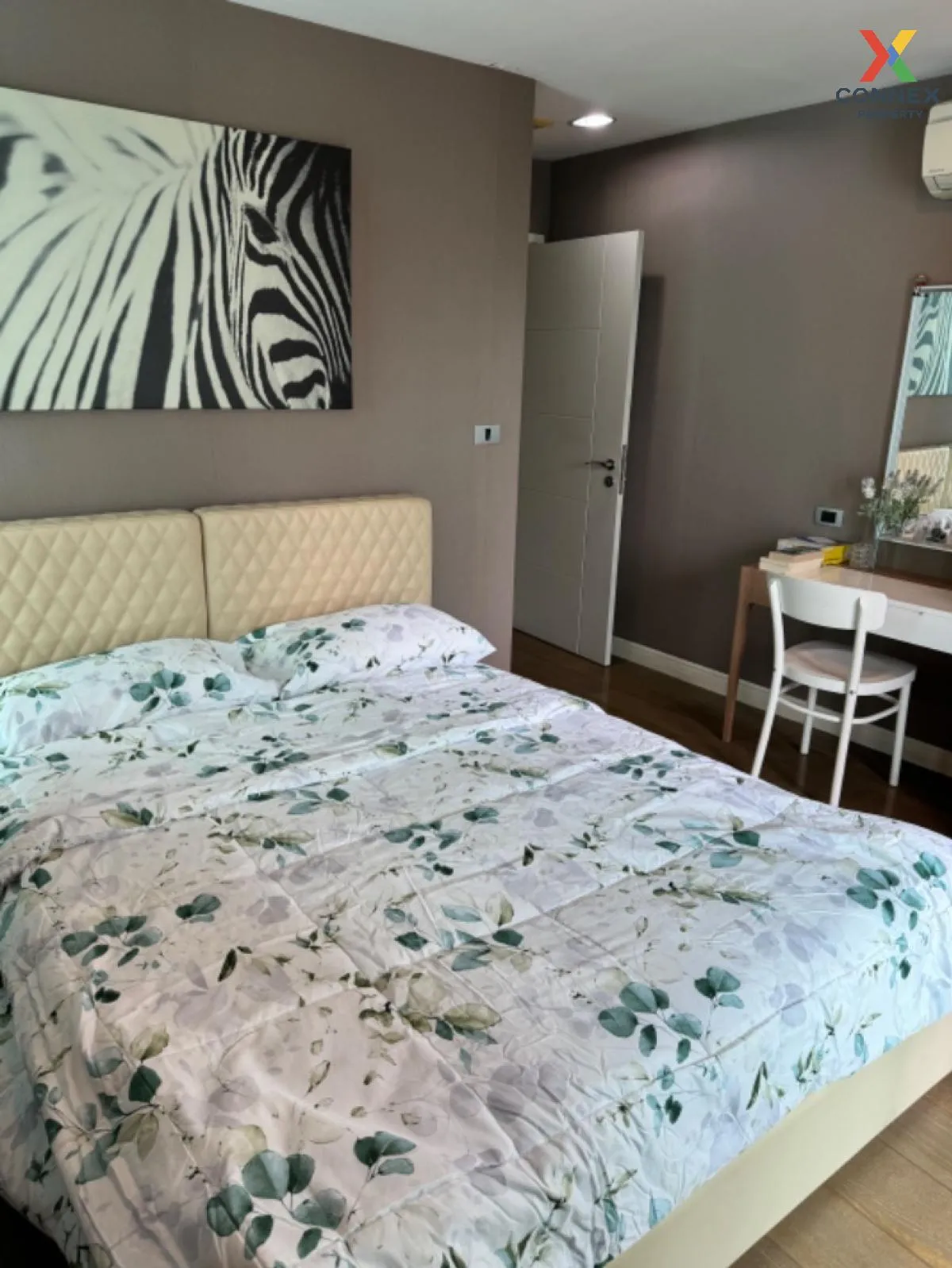 For Sale Condo , The Crest Sukhumvit 24 , high floor , BTS-Phrom  For Sale Condo , The Crest Sukhumvit 24 , high floor , BTS-Phrom