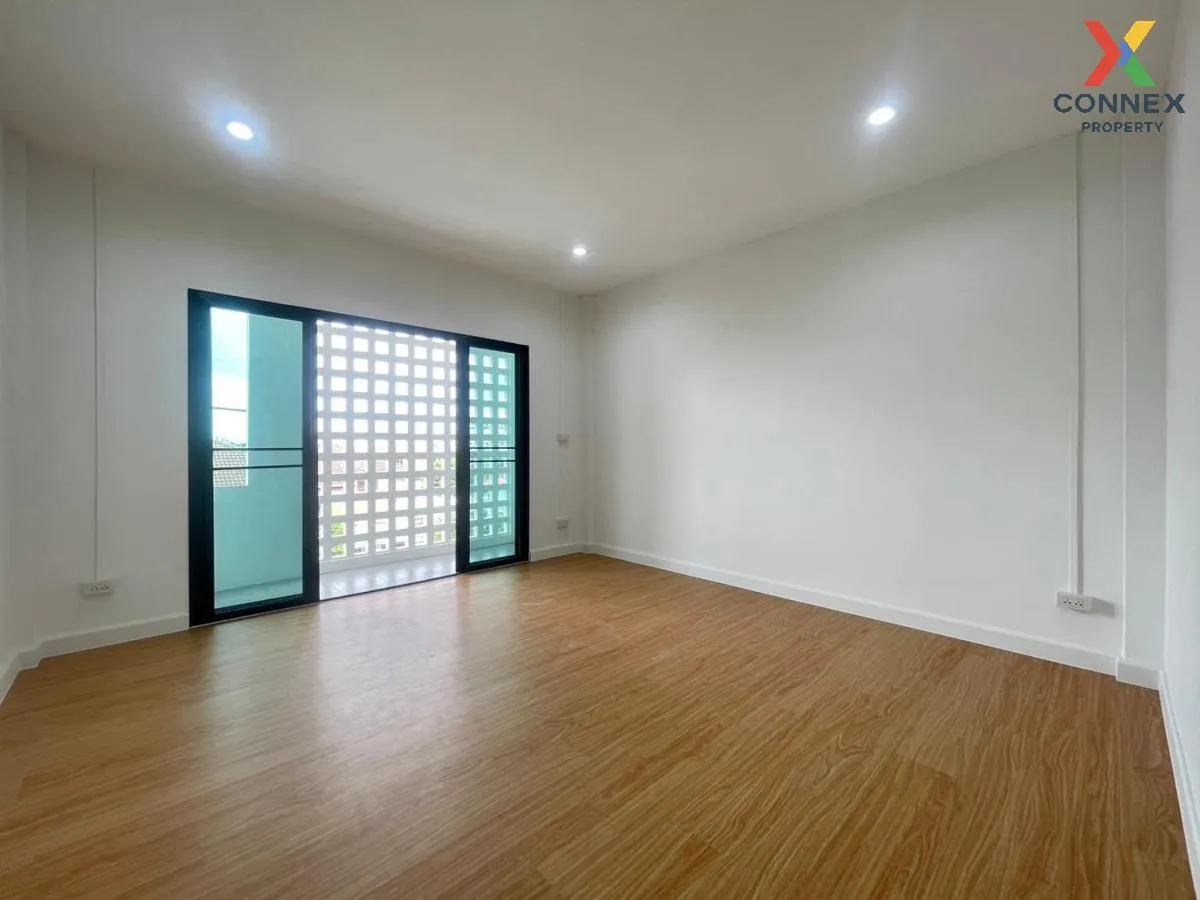 For Sale Commercial Building , Baan Phrom Phithak 2  , newly reno