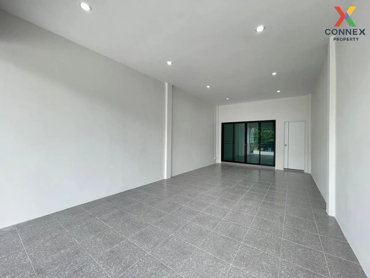 For Sale Commercial Building , Baan Phrom Phithak 2  , newly reno 2