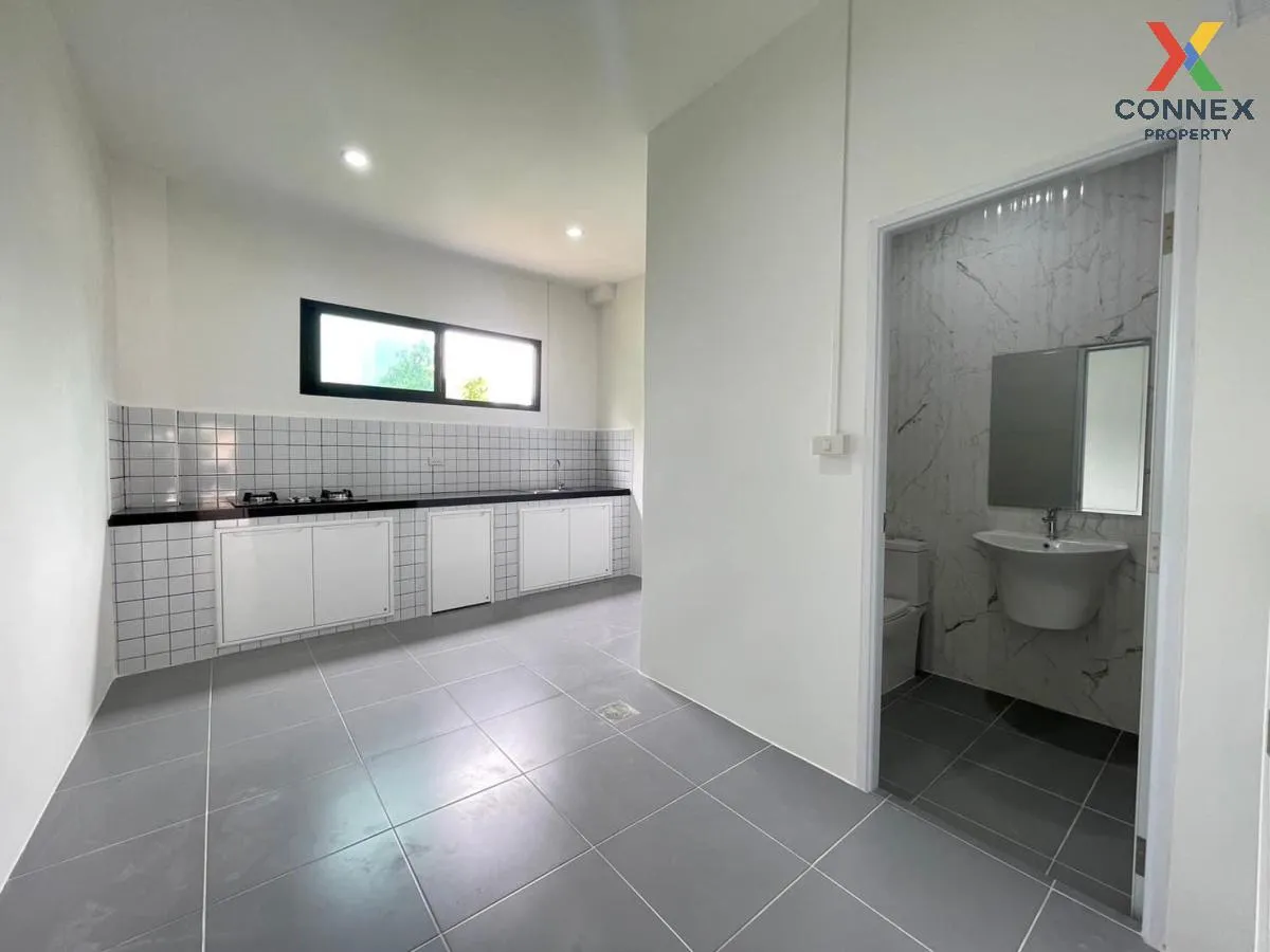 For Sale Commercial Building , Baan Phrom Phithak 2  , newly reno 4