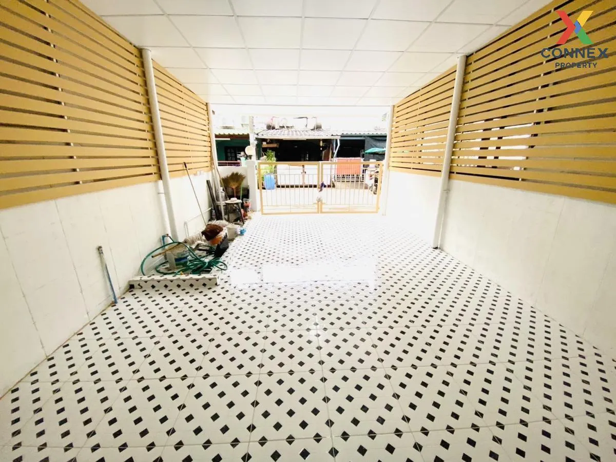 For Sale Townhouse/Townhome  , Romthip Village , Bang Chan , Khlo 2