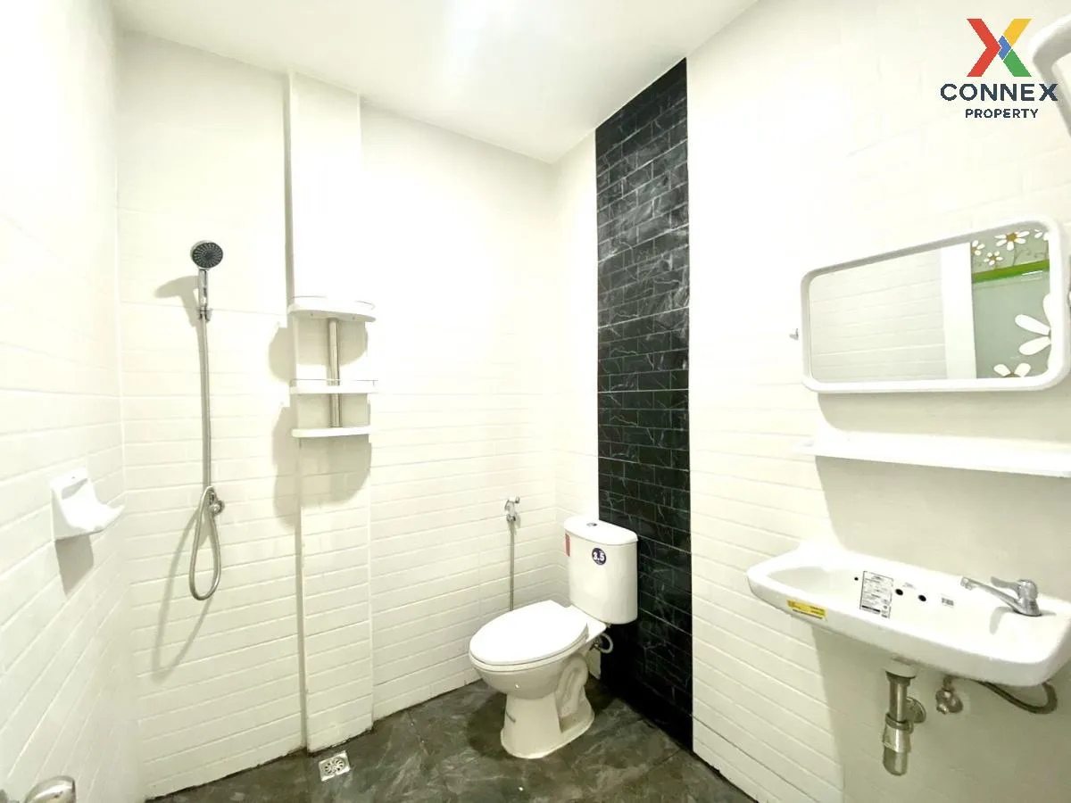 For Sale Townhouse/Townhome  , Romthip Village , Bang Chan , Khlo