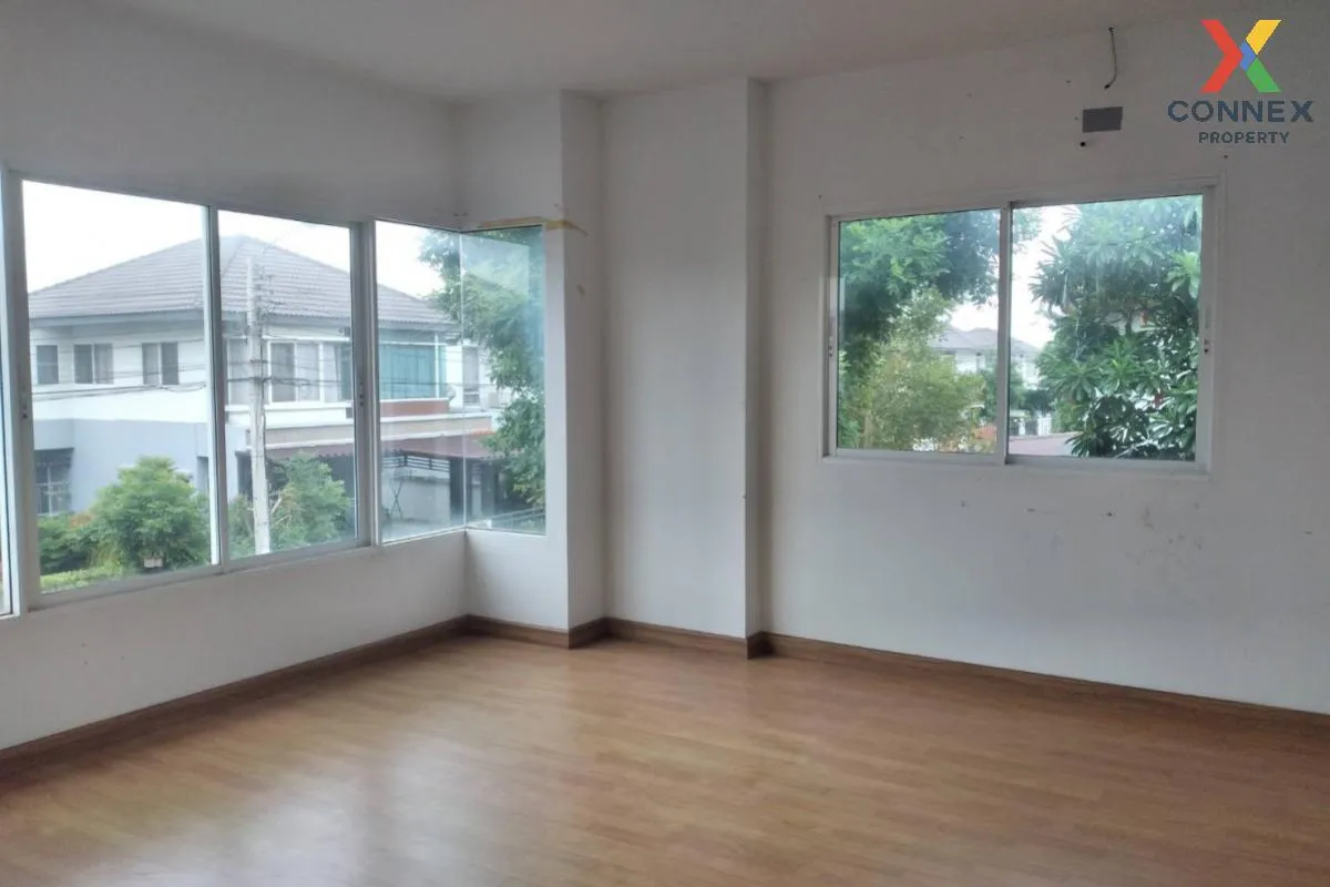 For Sale House , TRENDY TARA BANGYAI , Bang Khu Rat , Bang Bua Th