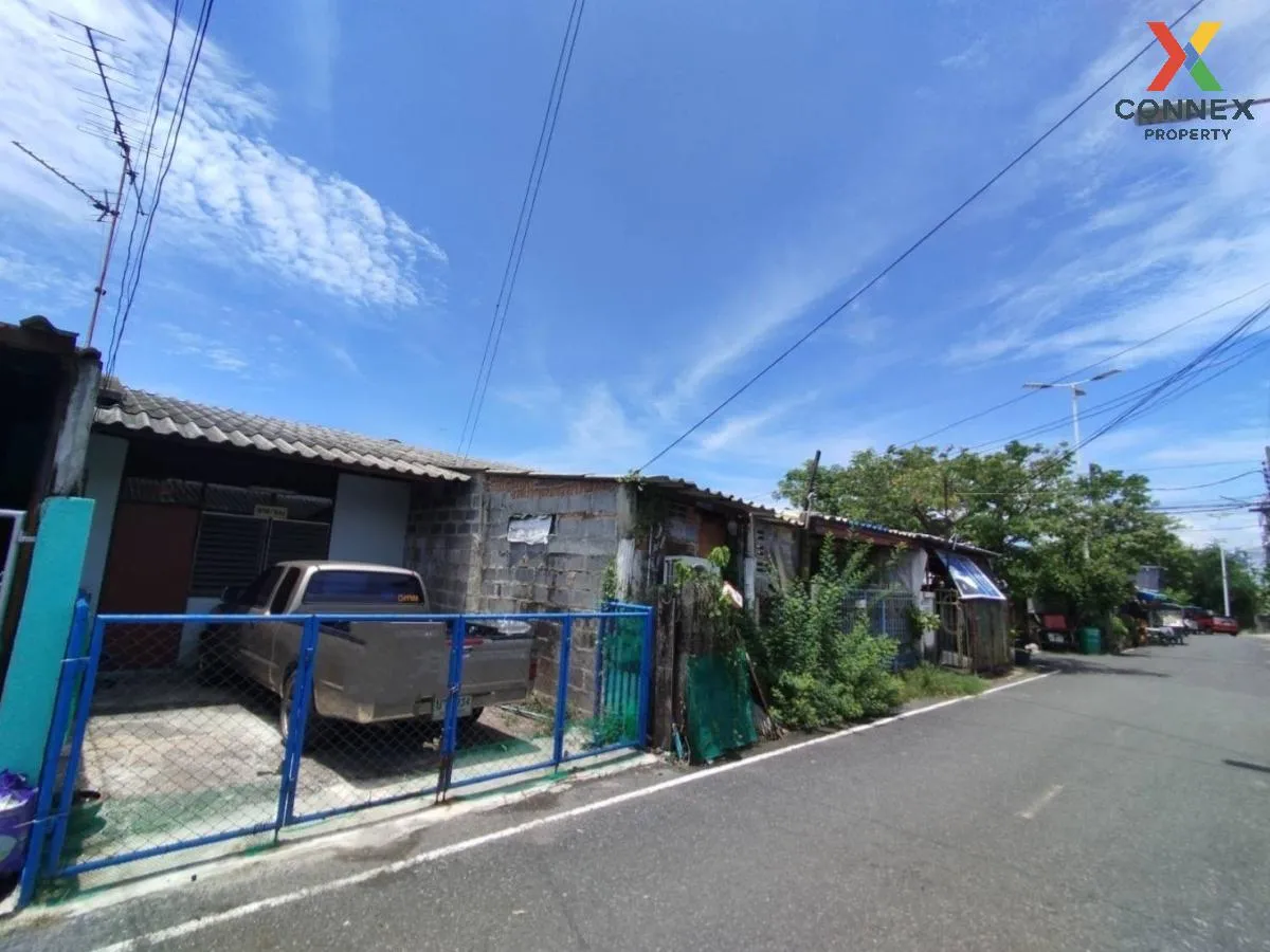 For Sale Townhouse/Townhome  , Kheha Bang Pu 49 , Thai Ban Mai ,  2