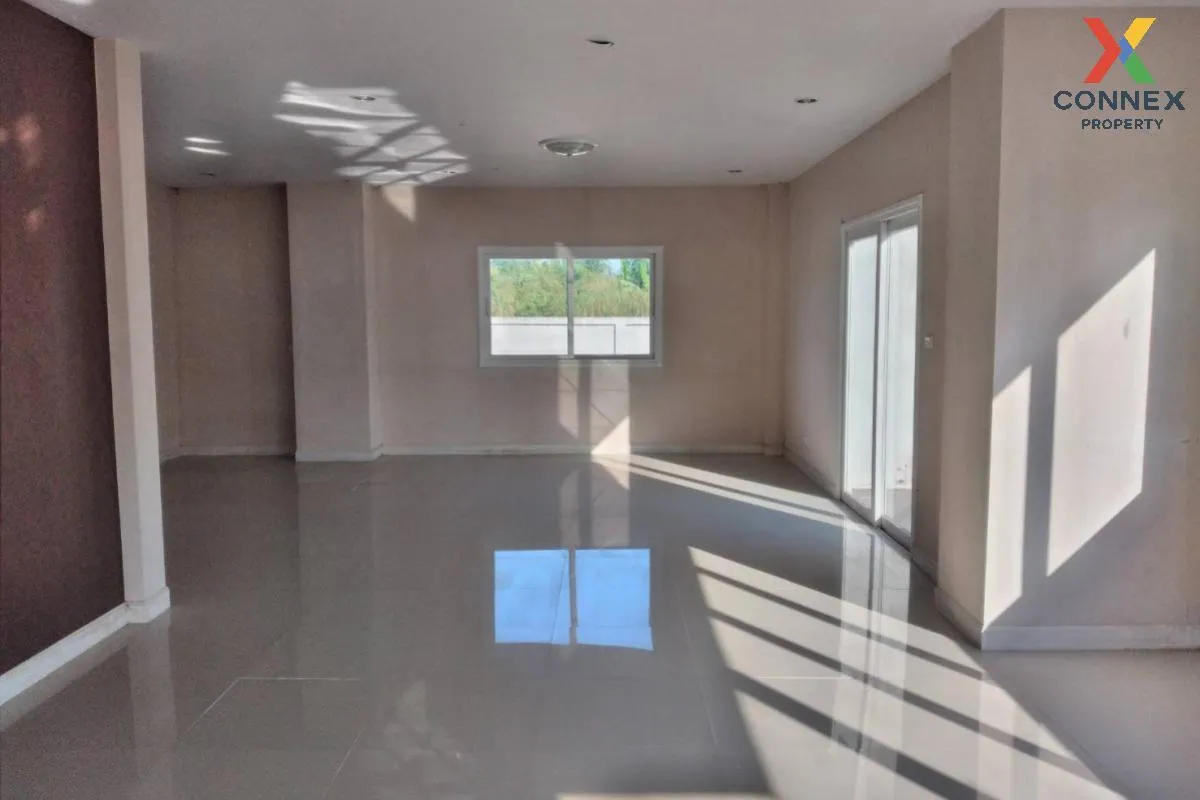 For Sale House , Baan Sirinrat Hathairat 37 , Sam Wa Tawan Tok ,  2