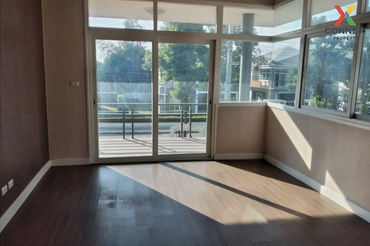 For Sale House , Baan Sirinrat Hathairat 37 , Sam Wa Tawan Tok ,  3