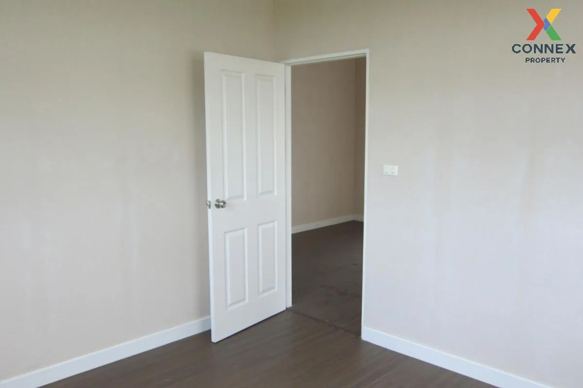 For Sale House , Baan Sirinrat Hathairat 37 , Sam Wa Tawan Tok , 