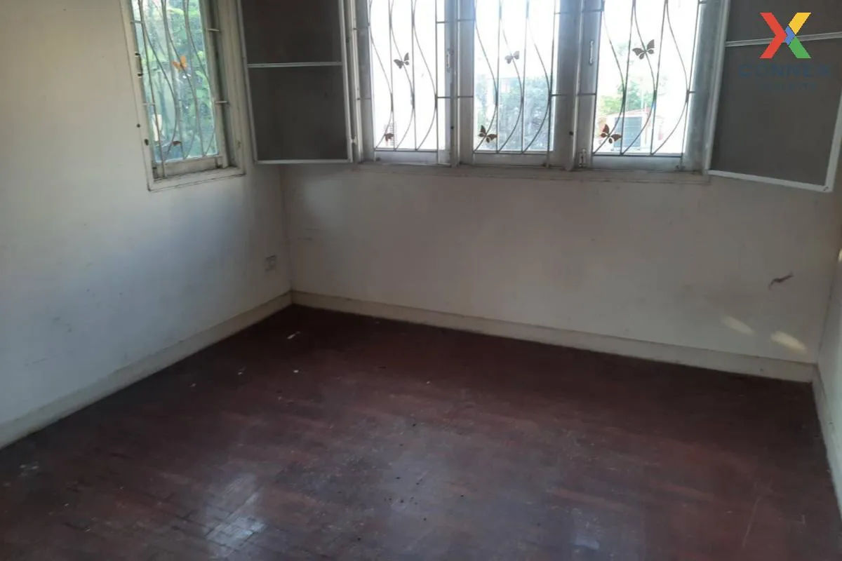 For Sale House , Passorn 13 Suwinthawong , Lam Phak Chi , Nong Ch