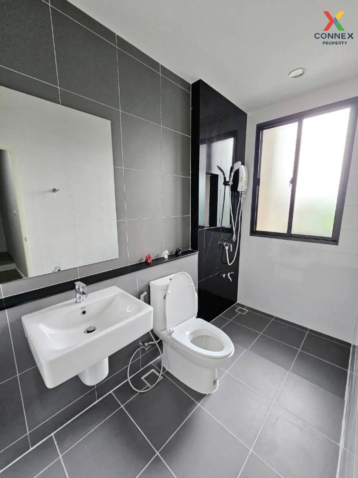 For Sale Townhouse/Townhome  , Baan Klang Muang Rama 9-Krungthep 