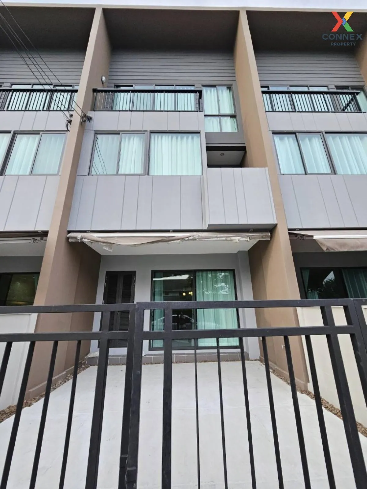 For Sale Townhouse/Townhome  , Baan Klang Muang Rama 9-Krungthep  1