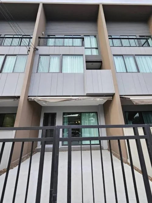 For Sale Townhouse/Townhome  , Baan Klang Muang Rama 9-Krungthep Kreetha , Thap Chang , Saphan Sung , Bangkok , CX-106304 For Sale Townhouse/Townhome  , Baan Klang Muang Rama 9-Krungthep Kreetha , Thap Chang , Saphan Sung , Bangkok , CX-106304