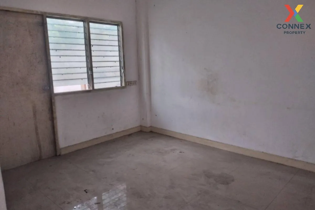 For Sale 3-storey townhouse, Soi Srinakarin 10. , Suan Luang , Su 3