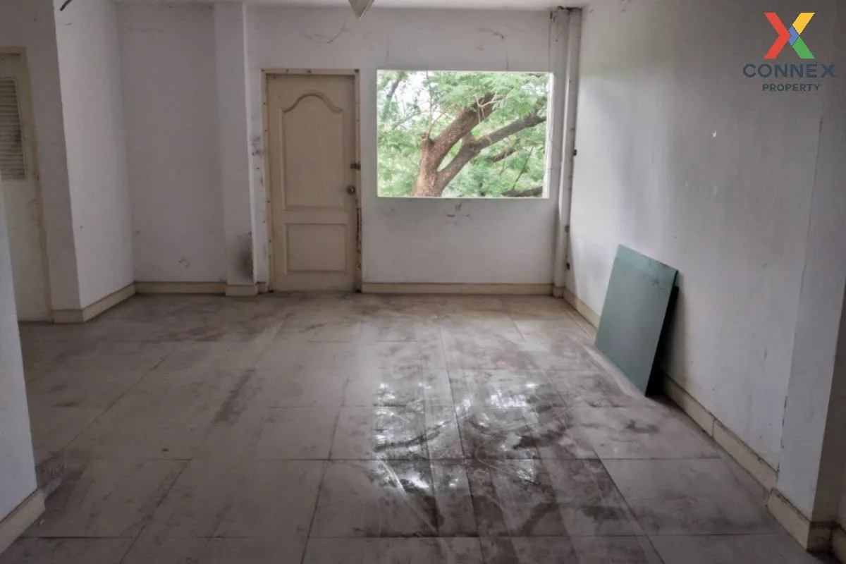 For Sale 3-storey townhouse, Soi Srinakarin 10. , Suan Luang , Su 4