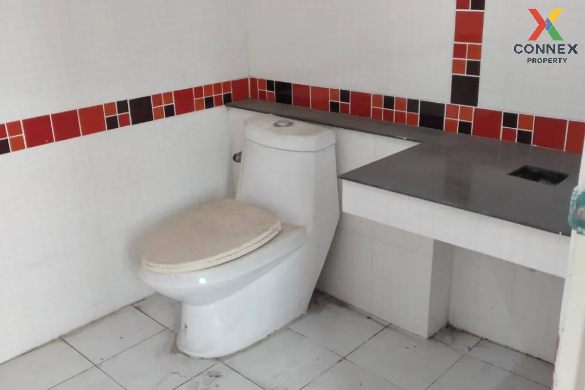 For Sale 3-storey townhouse, Soi Srinakarin 10. , Suan Luang , Su