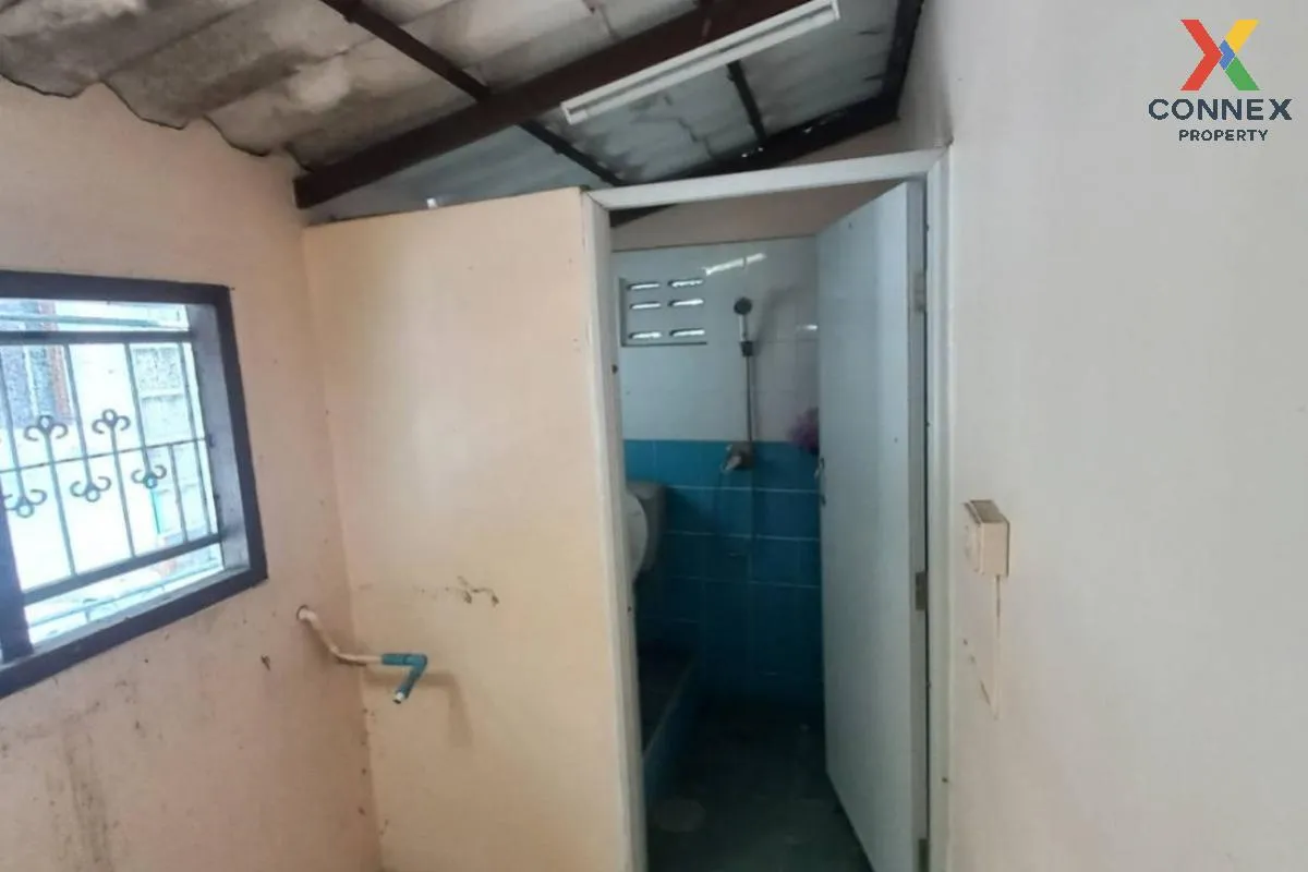 For Sale Single-storey detached house Soi Phraya Suren 16 , Bang  4