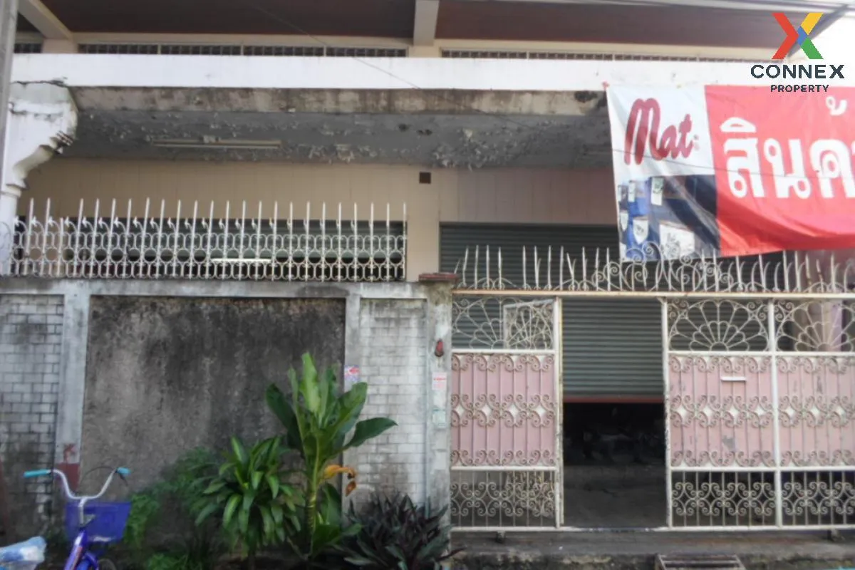 For Sale Commercial building 3.5 floors (2 units) Soi Ekachai 24  1