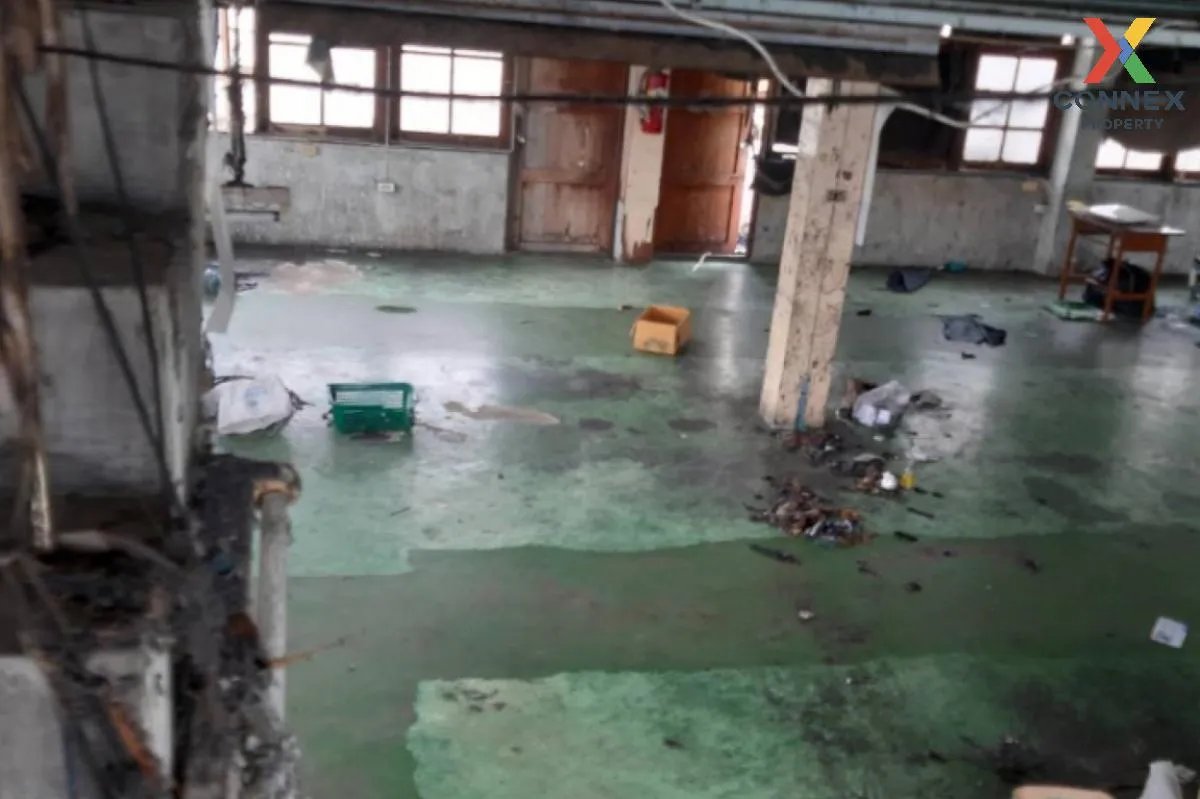 For Sale Commercial building 3.5 floors (2 units) Soi Ekachai 24 