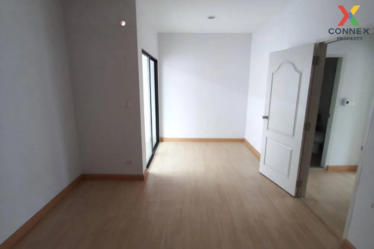 For Sale Townhouse/Townhome  , IFIELD BANGNA , Dok Mai , Prawet ,