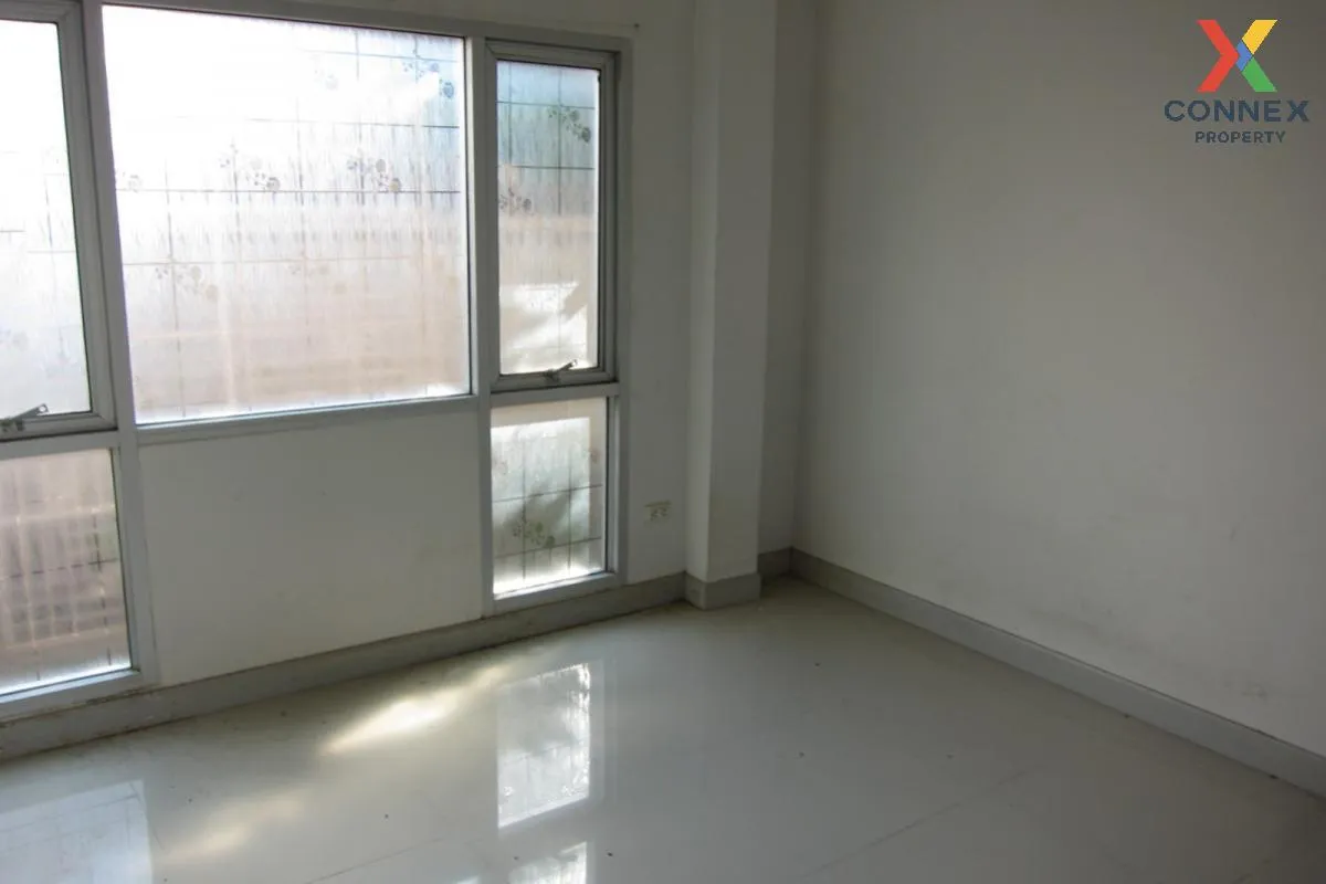 For Sale House , Phanason Villa Klong 4 , Lat Sawai , Lam Luk Ka  4