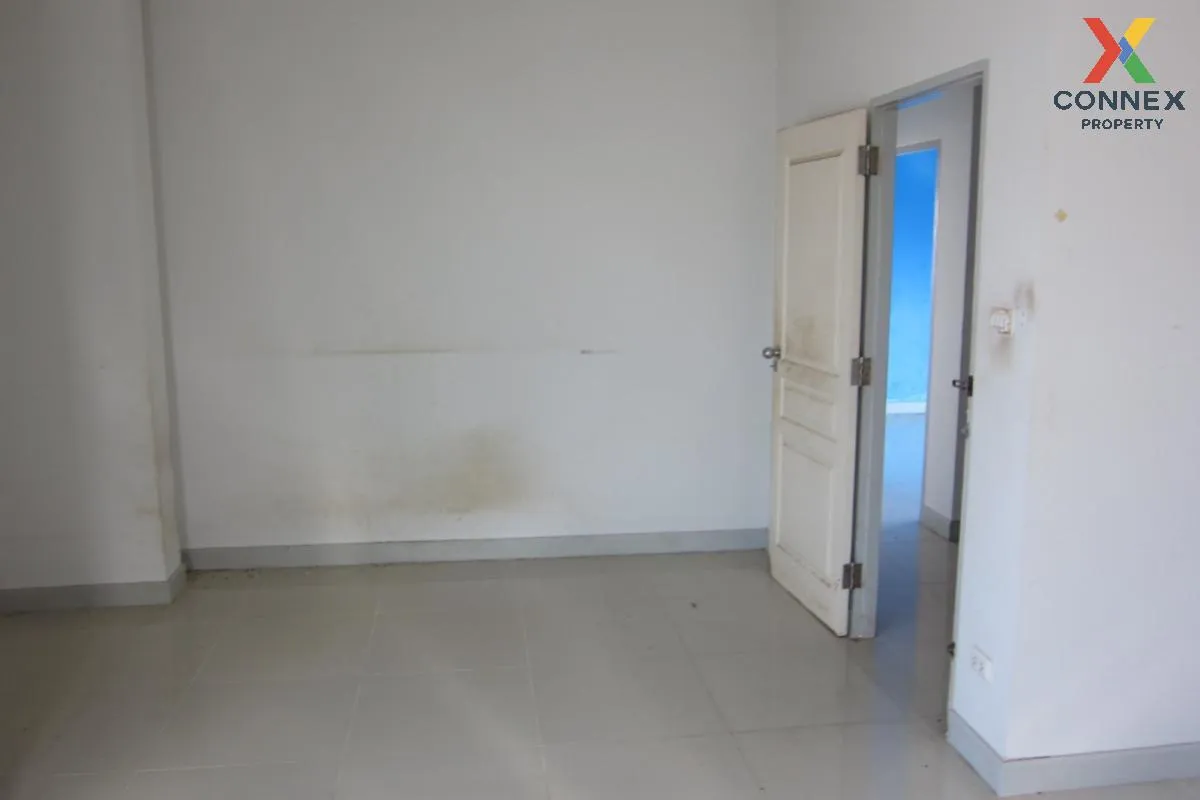 For Sale House , Phanason Villa Klong 4 , Lat Sawai , Lam Luk Ka 