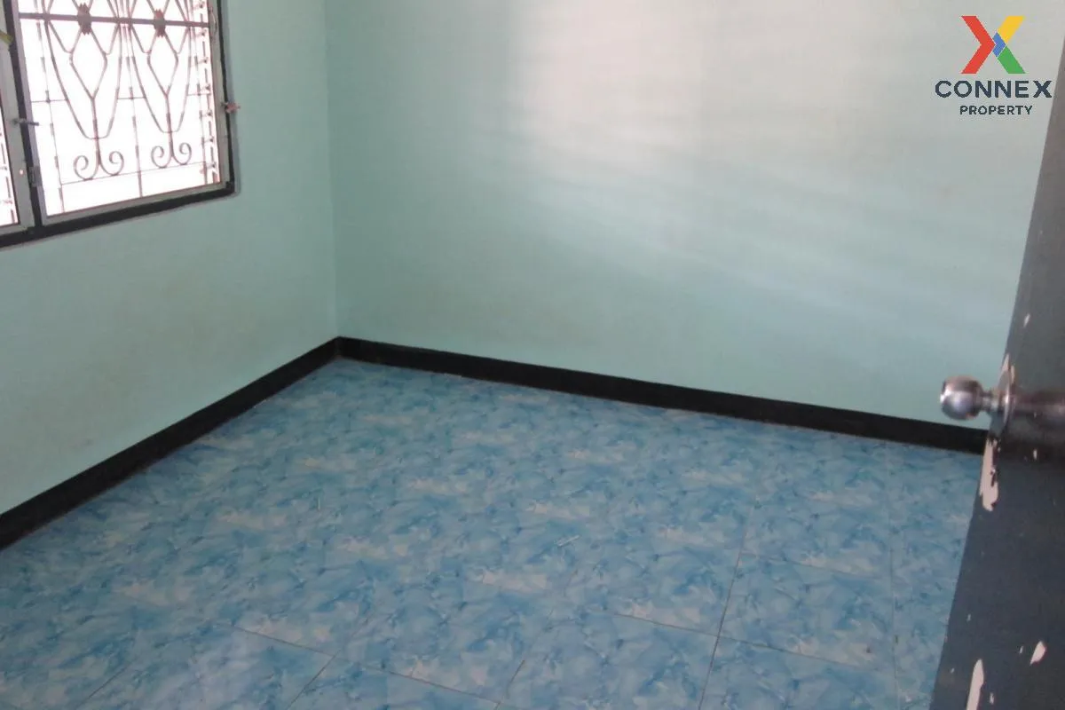 For Sale House , Baan Prueksa 2 Khlong 8 , Lam Phak Kut , Thanyab