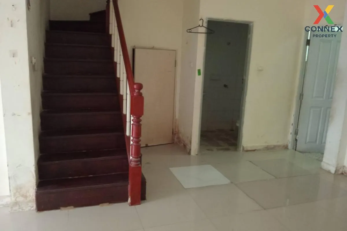 For Sale Townhouse/Townhome  , Lio Phaholyothin - Watcharaphon ,  3
