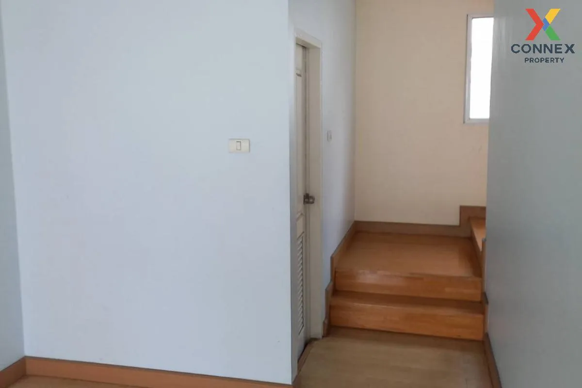 ขายทาวน์เฮ้าส์/ทาวน์โฮม  บ้านปริญ รามอินทรา - วัชรพล ท่าแร้ง เขต  3