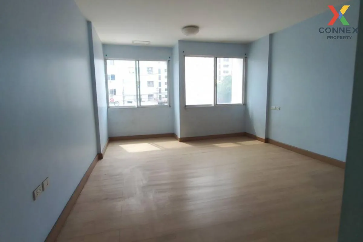 ขายทาวน์เฮ้าส์/ทาวน์โฮม  บ้านปริญ รามอินทรา - วัชรพล ท่าแร้ง เขต 