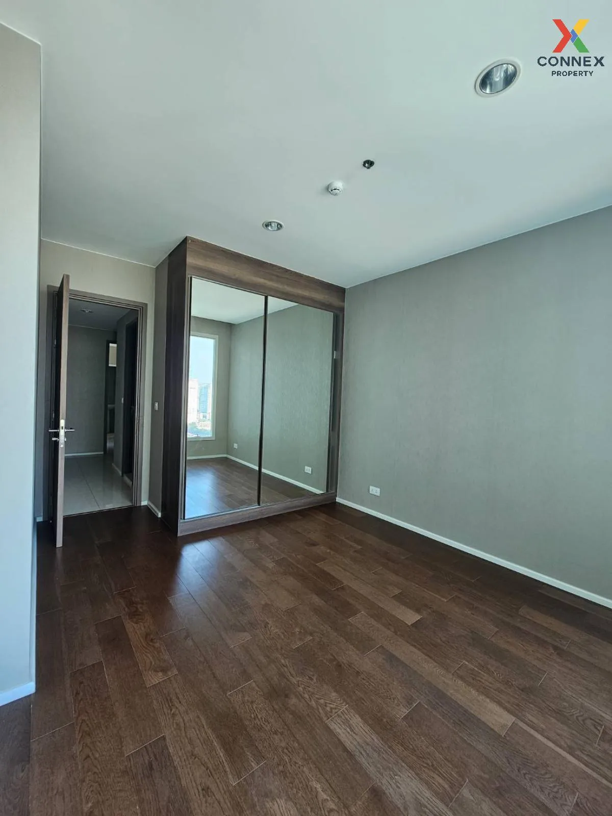 For Sale Condo , Menam Residences , nice view , river view , wide For Sale Condo , Menam Residences , nice view , river view , wide