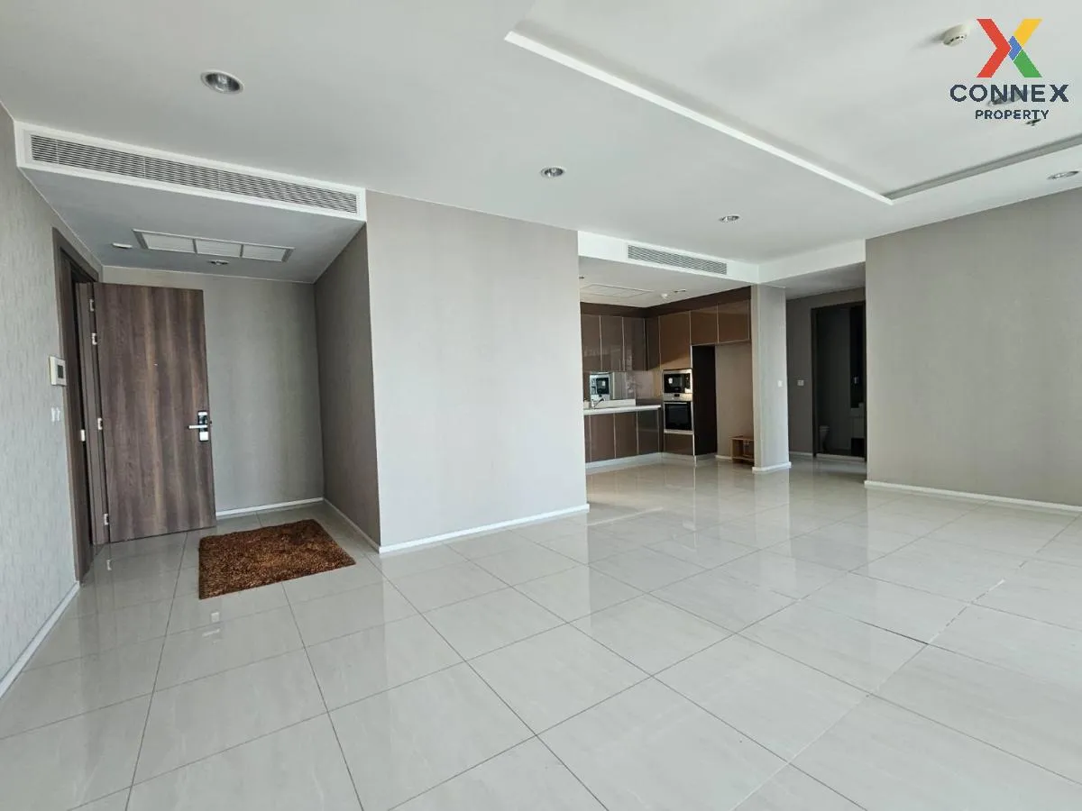 For Sale Condo , Menam Residences , nice view , river view , wide For Sale Condo , Menam Residences , nice view , river view , wide