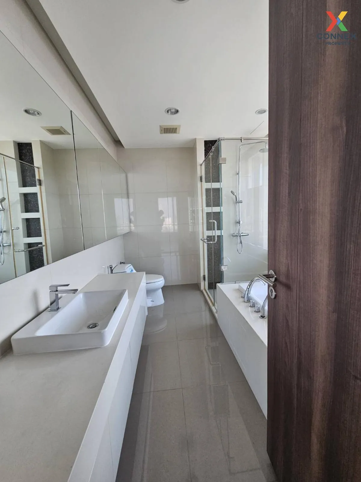 For Sale Condo , Menam Residences , nice view , river view , wide For Sale Condo , Menam Residences , nice view , river view , wide 3