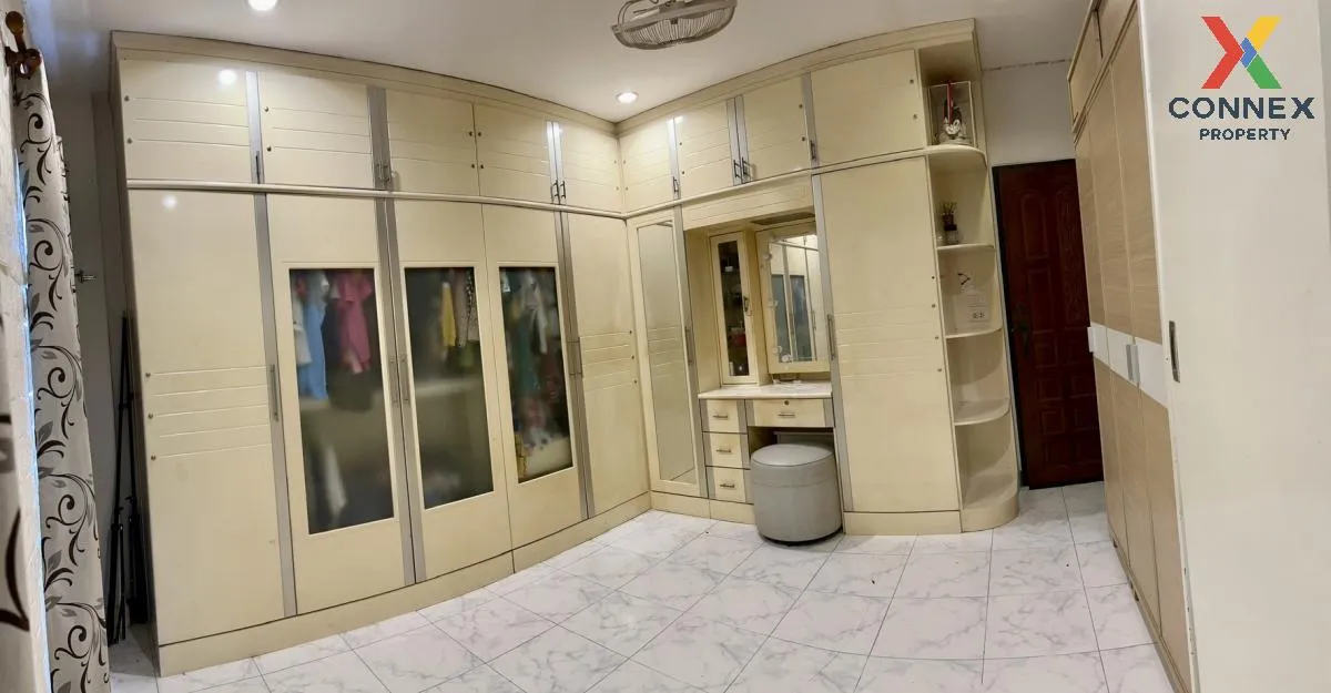 For Sale Townhouse/Townhome  , Narirat Salaya , high floor , newl For Sale Townhouse/Townhome  , Narirat Salaya , high floor , newl