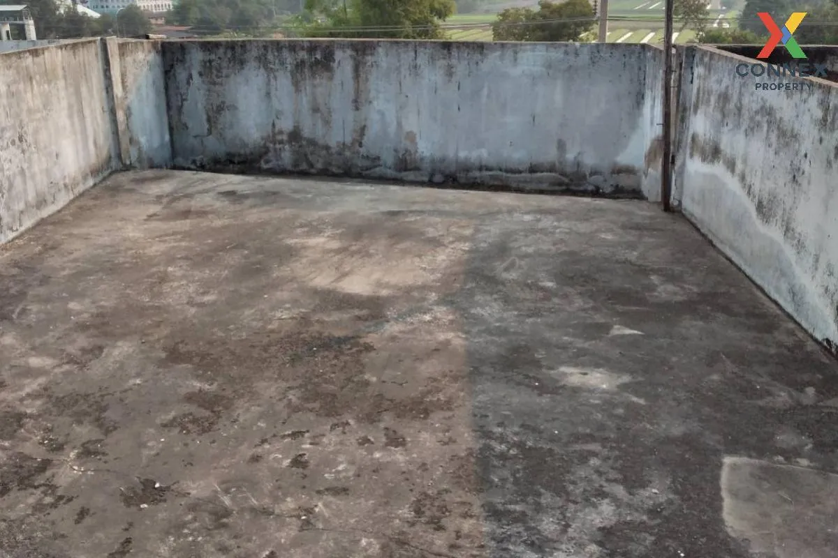 For Sale 4-storey commercial building on Bang Kruai - Sai Noi Roa