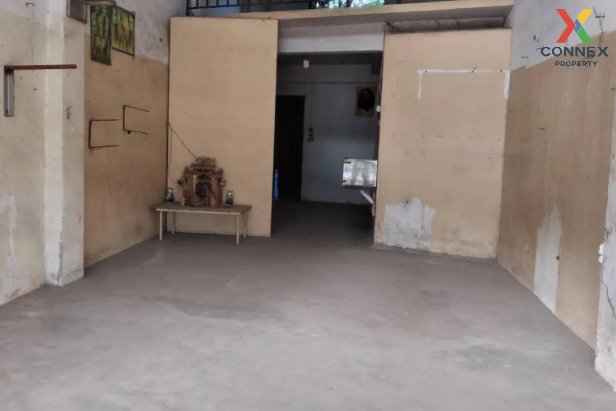 For Sale 4-storey commercial building on Bang Kruai - Sai Noi Roa
