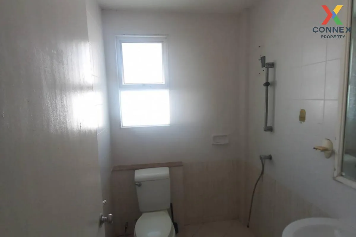 For Sale Townhouse/Townhome  , Plus City Park Ekkamai - Ramintra 