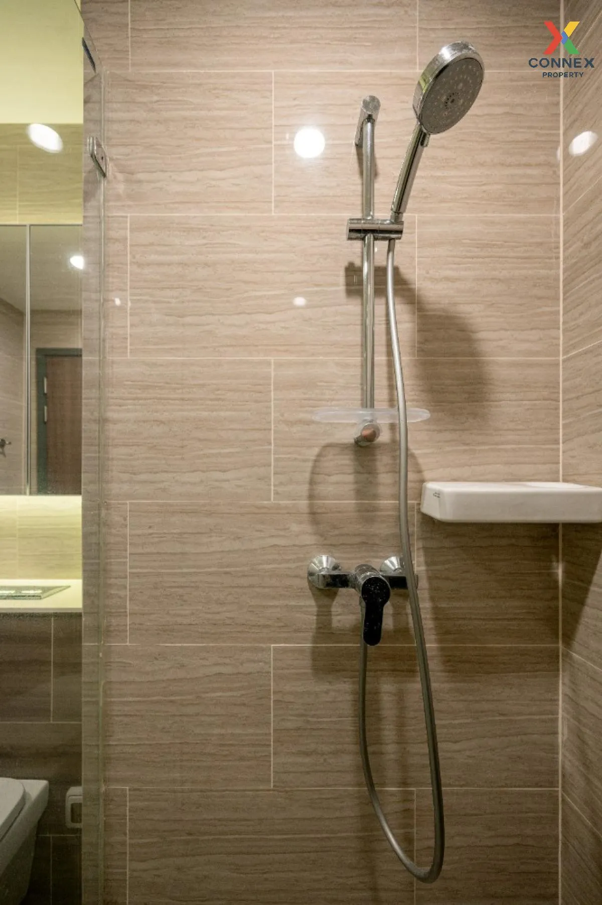 ขายคอนโด  วิสดอม เอสเซ้นส์ BTS-ปุณณวิถี พระโขนง เขต คลองเตย กรุงเ