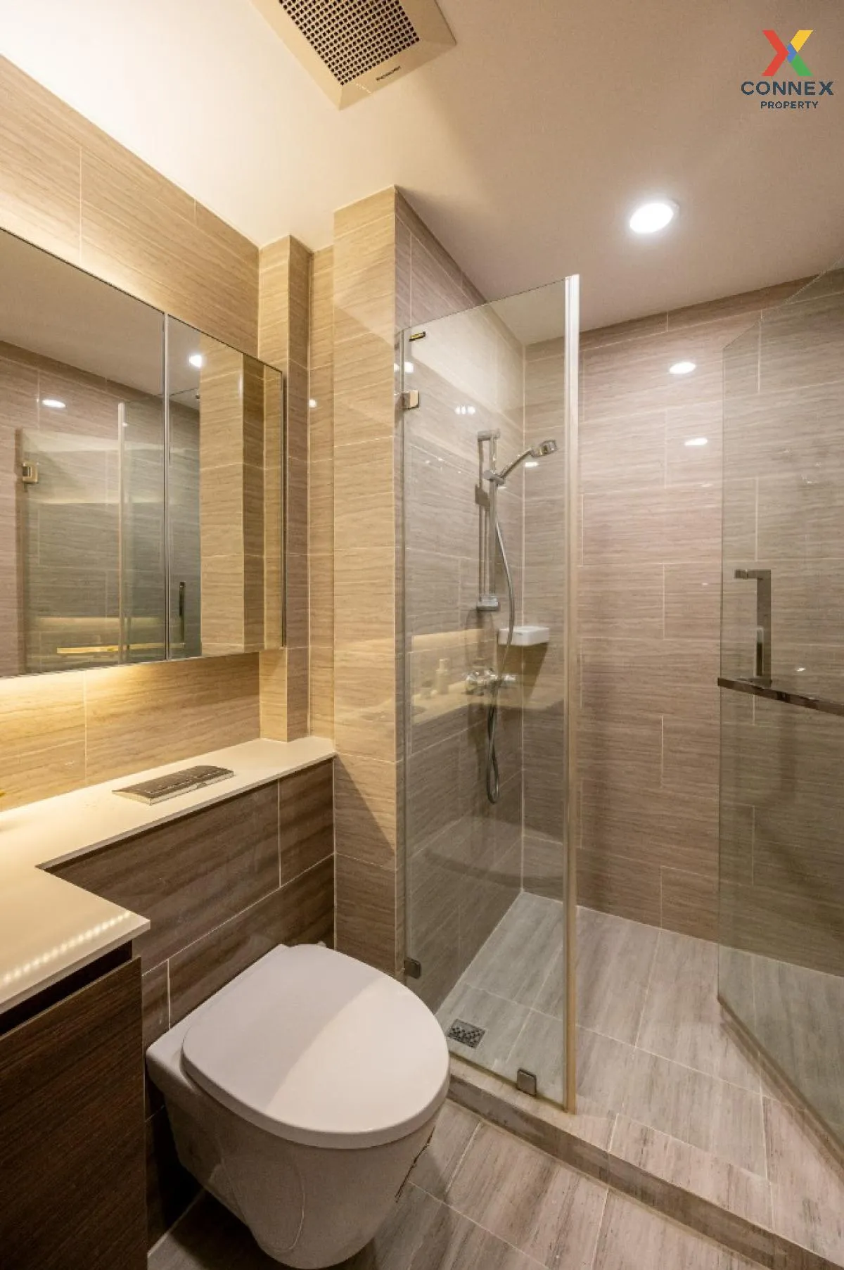 ขายคอนโด  วิสดอม เอสเซ้นส์ BTS-ปุณณวิถี พระโขนง เขต คลองเตย กรุงเ