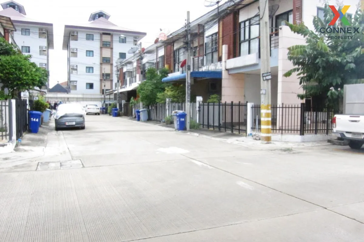 For Sale Townhouse/Townhome  , The Enter Click , Dok Mai , Prawet