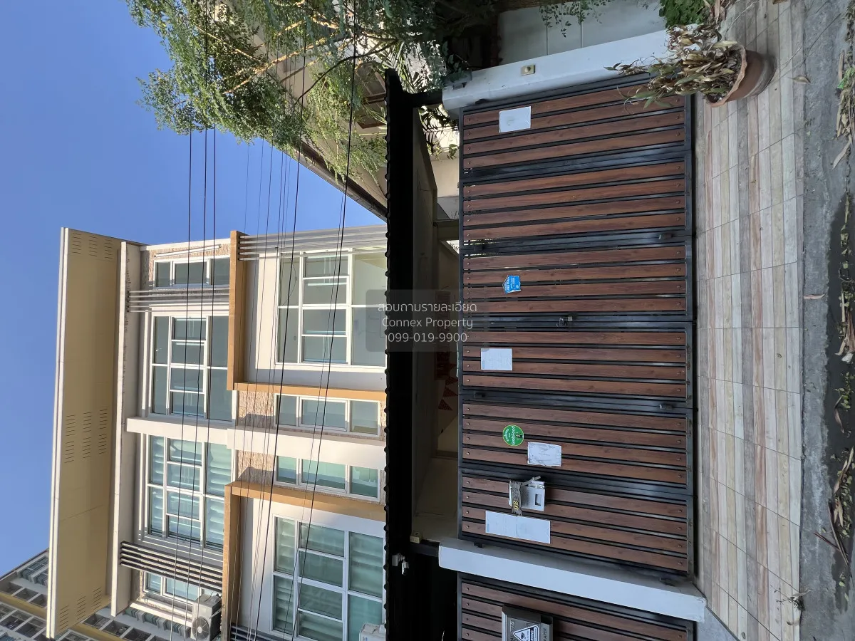 For Sale 3 - storey townhouse Soi Pracha Uthit 7 , Huai Khwang ,  1