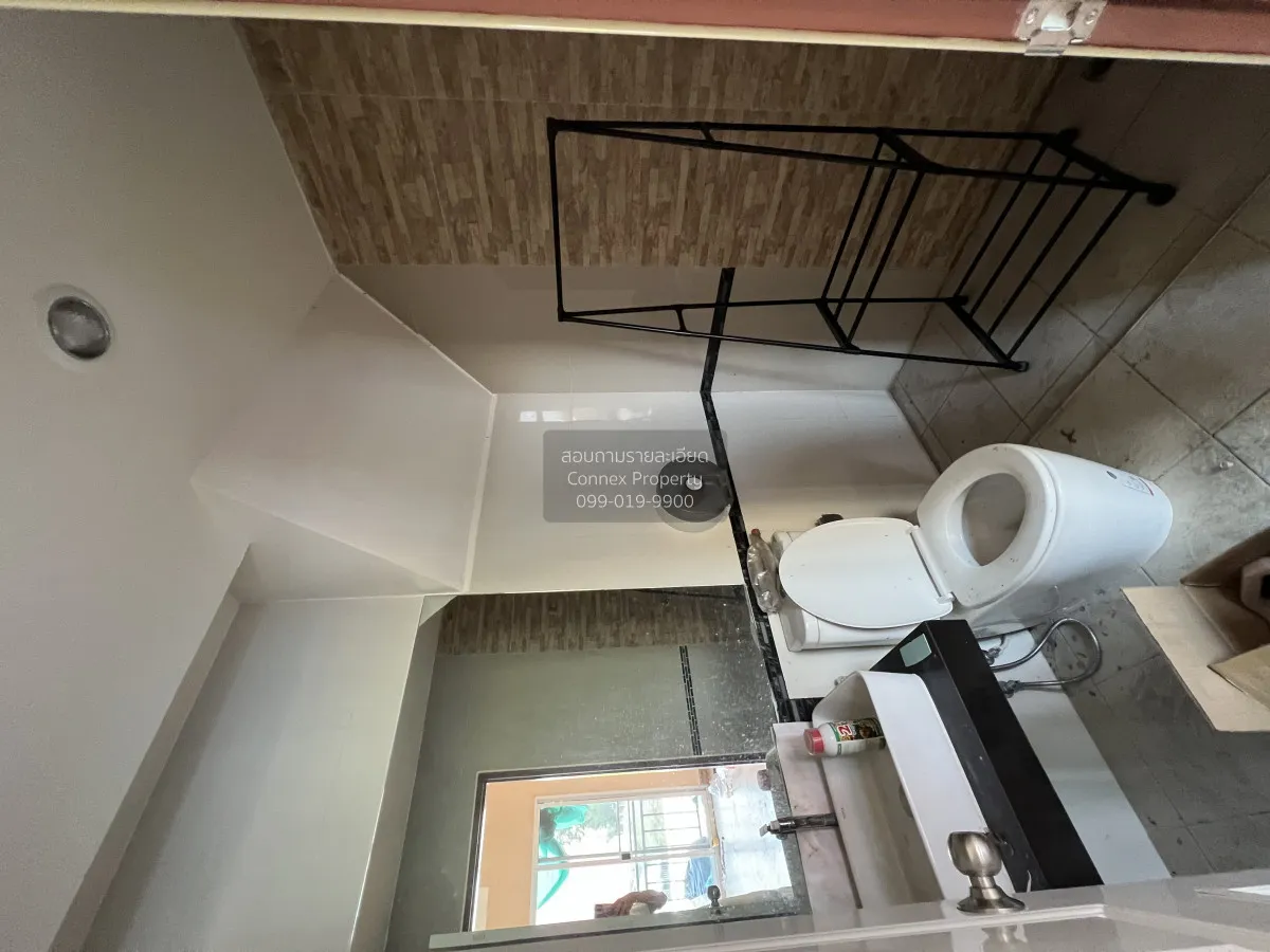 For Sale 3 - storey townhouse Soi Pracha Uthit 7 , Huai Khwang , 