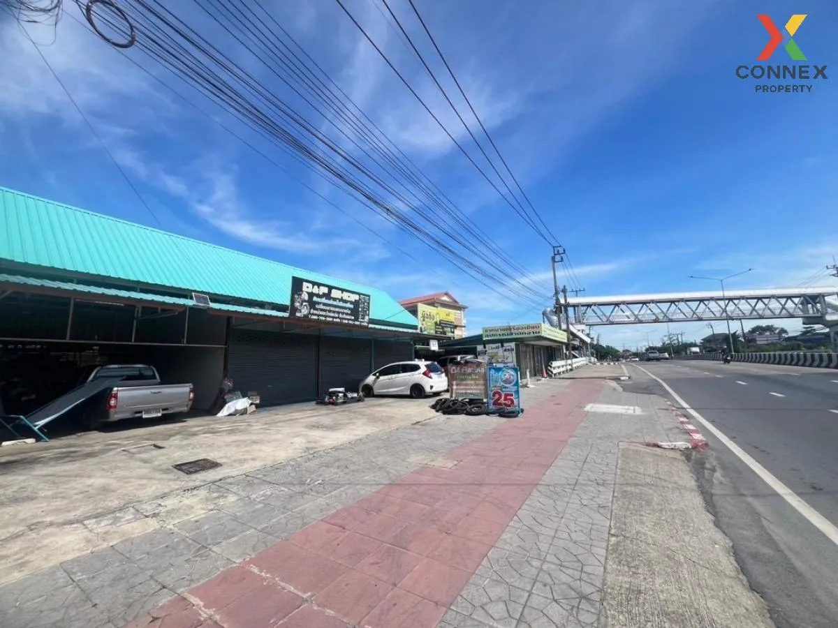 For Sale Commercial building with rooms for rent Next to Rat Uthi