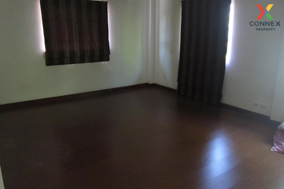 For Sale House , Baan Fah Piyarom Lake and Park 2 , Bueng Kham Ph