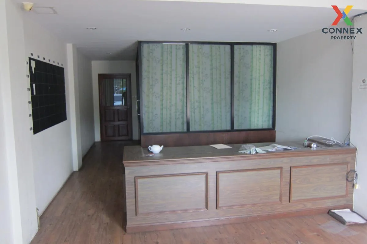 ขายอาคารพาณิชย์ 3.5 ชั้น ติดถนนเฉลิมพระเกียรติ พัทยาสาย 3 หนองปรื 2